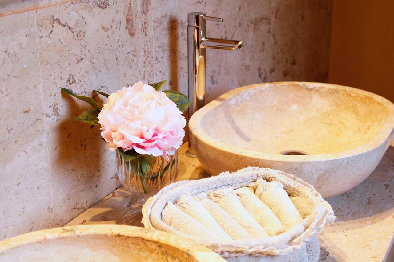 Casa Loretta, Your Luxurious Getaway With Stunning Views Nievole Екстериор снимка