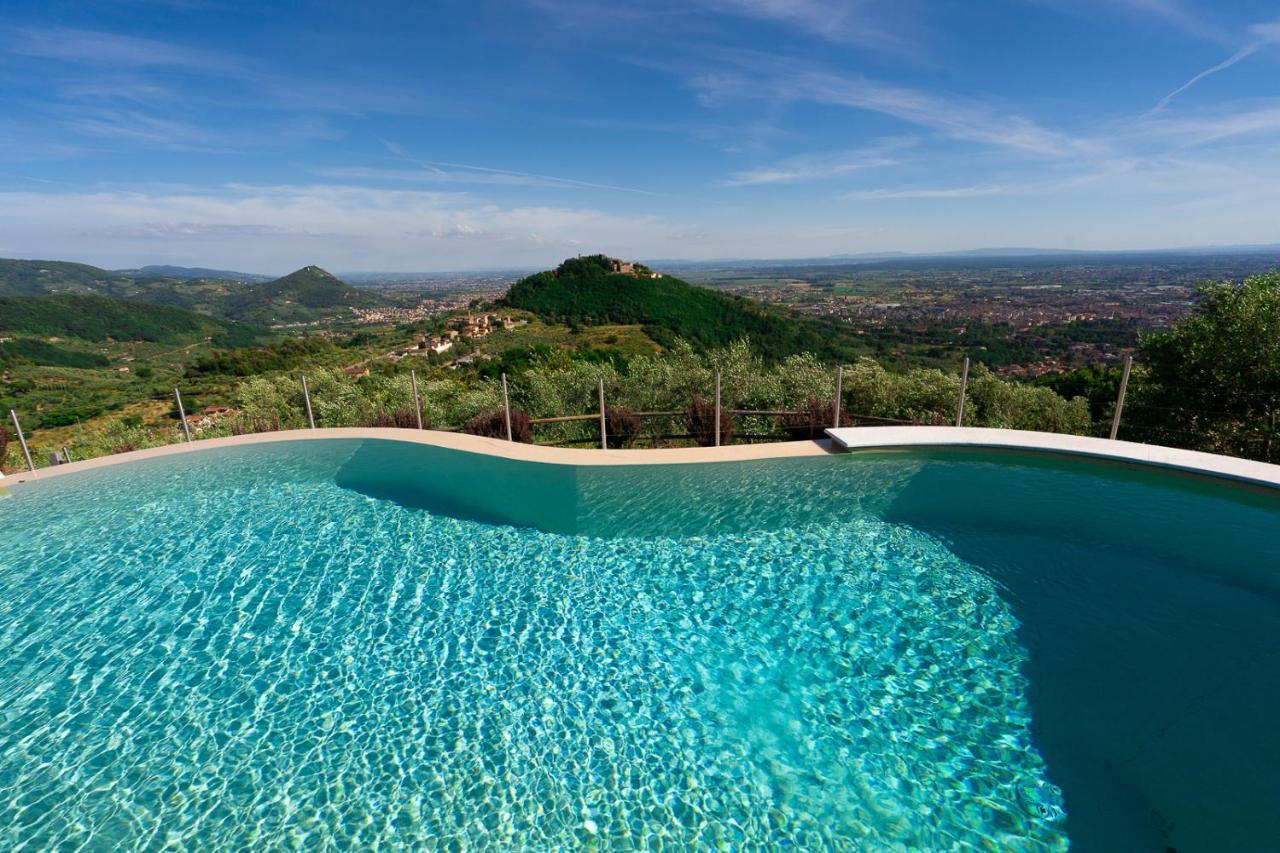 Casa Loretta, Your Luxurious Getaway With Stunning Views Nievole Екстериор снимка